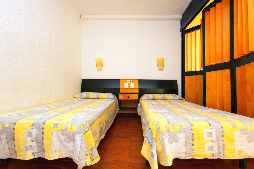 Apartamentos Alboran-Arysal Salou Exterior photo