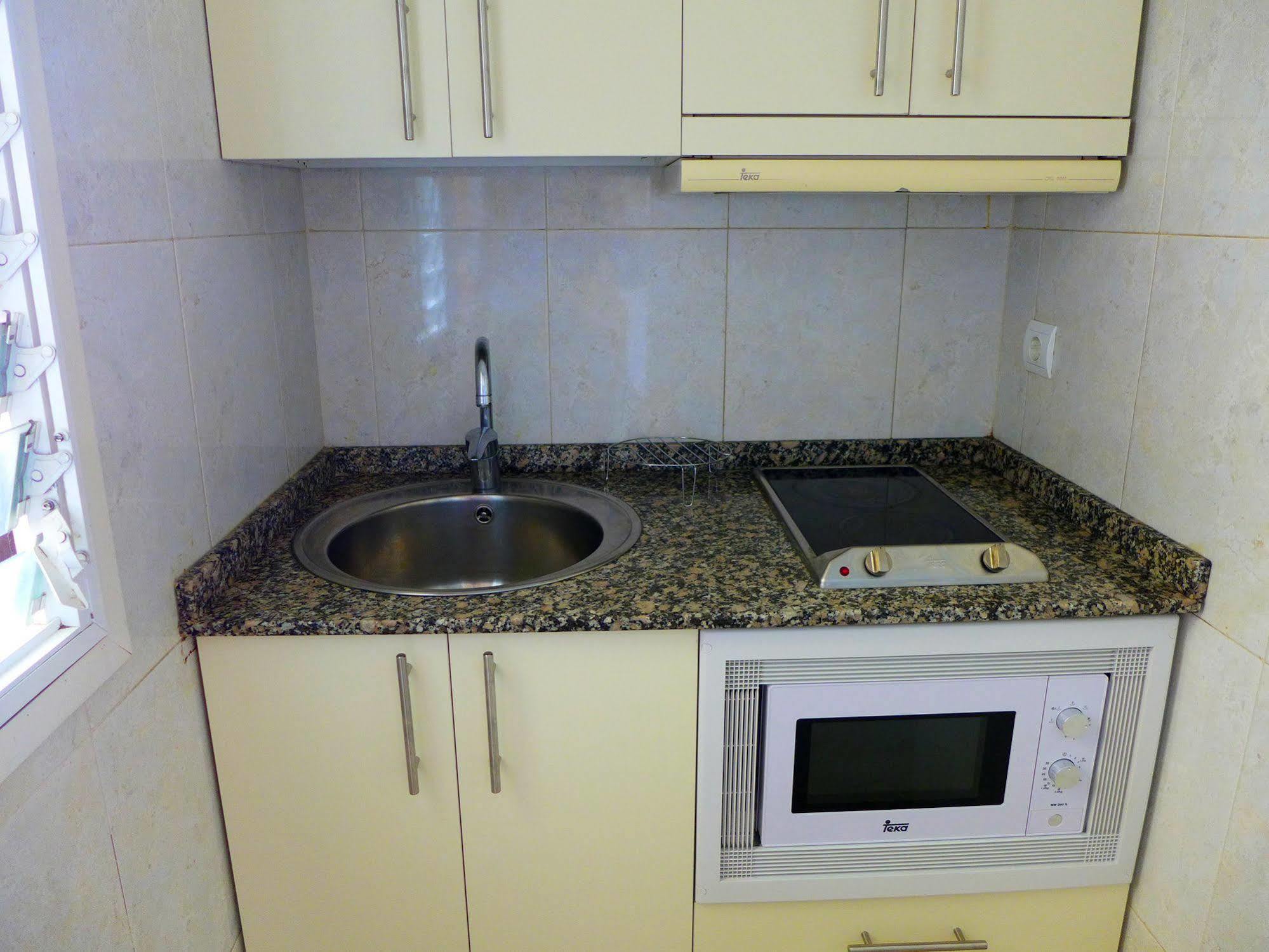 Apartamentos Alboran-Arysal Salou Exterior photo